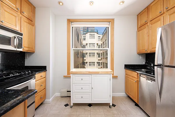 Sold by Nest Seekers International | media 5