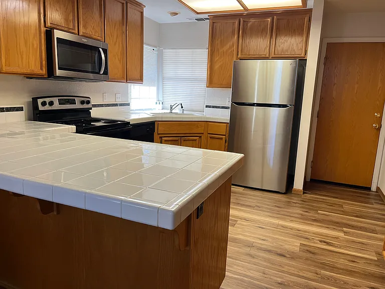 258 Hoffman Ave — Photo 5