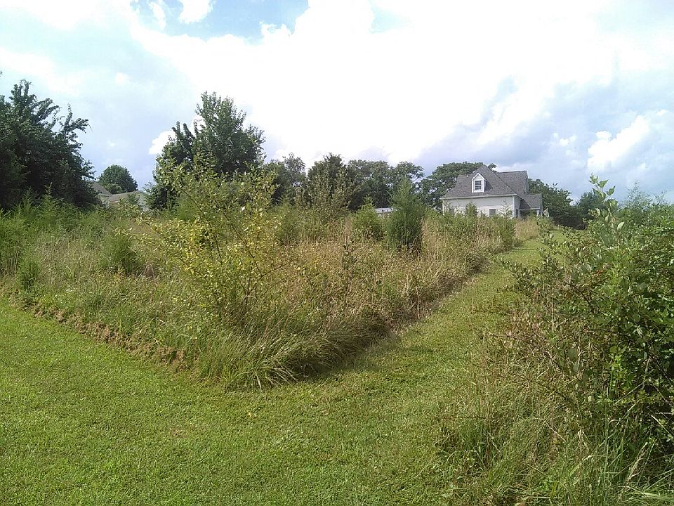 2nd image of 111 Vista Cir