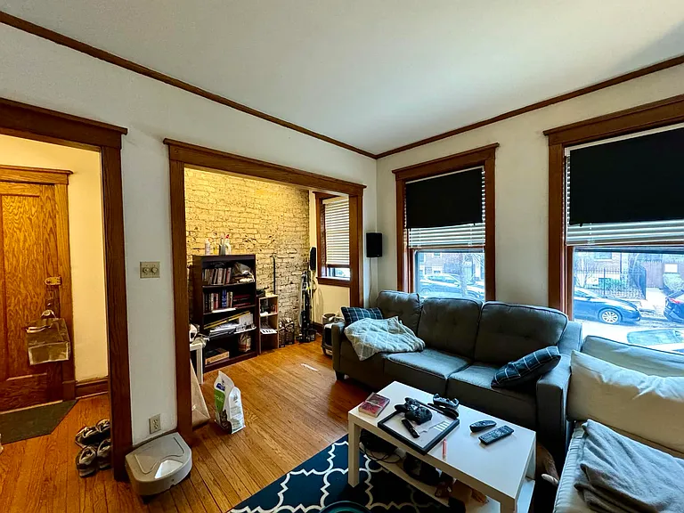 900 W Fletcher St #2 — Photo 4