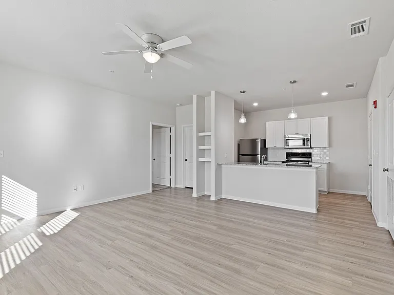 The Flats at Van Alstyne - New Luxury Apartment Home — Photo 34