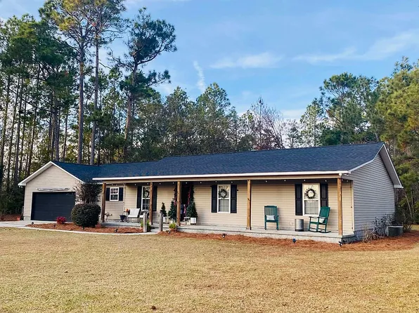 300 Pat Dixon Rd, Hazlehurst, GA 31539