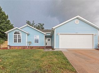 655 E Daisy Ln, Springdale, AR 72764