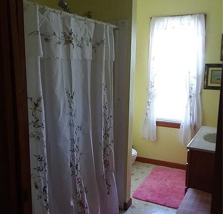 4th image of 75 Short St