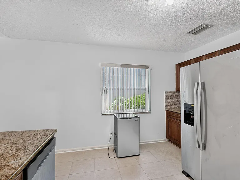 8332 Bermuda Sound Way — Photo 17