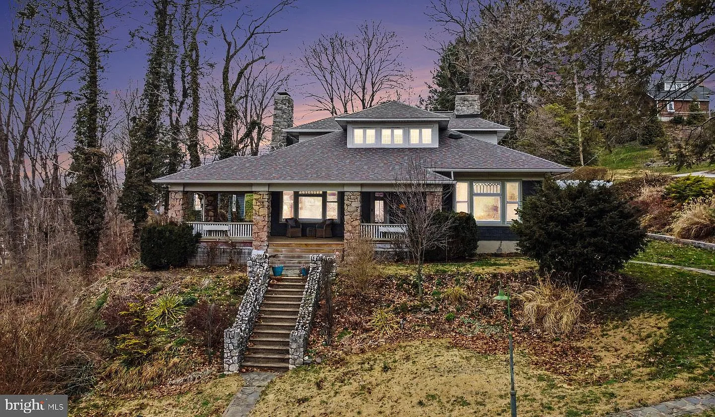 29 Hayward Hts photo 1