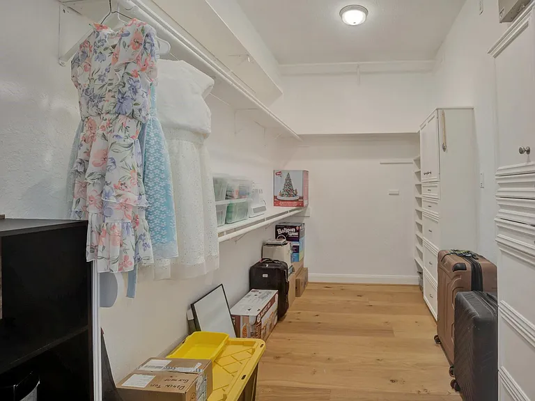 301 Winding Oak Ln S — Photo 18