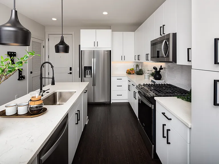 The Beverly by Alta — Photo 17