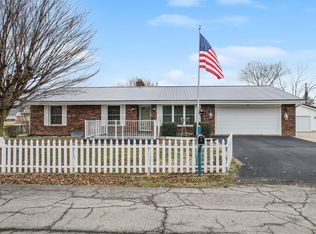 1745 Circle Dr, Aberdeen, OH 45101