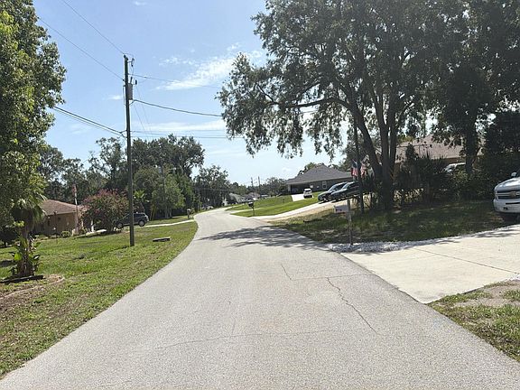 4th image of 8395 Apple Orchard Rd