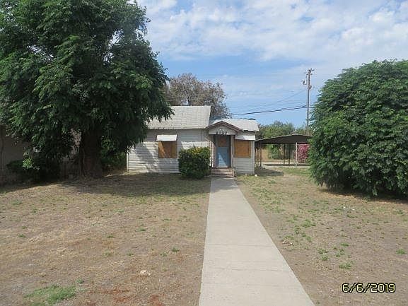 2nd image of 2137 1/2 Young St