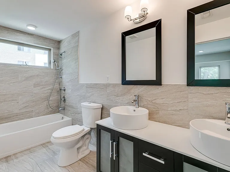 549 Armstrong St #201 — Photo 20