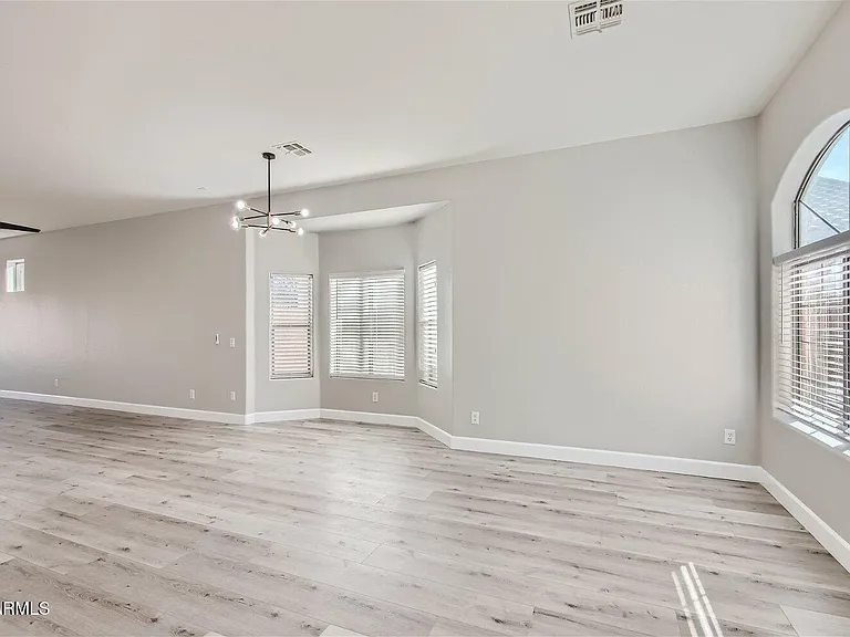 658 E Ranch Rd — Photo 4