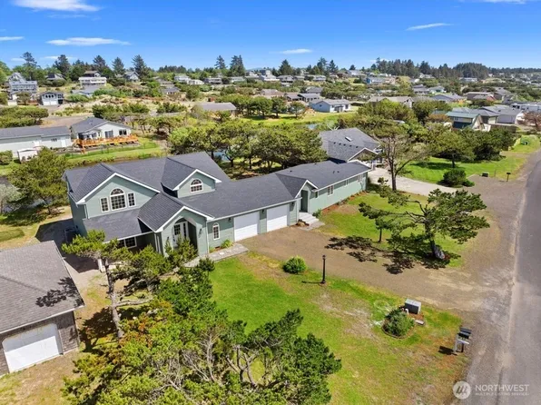 34702 G Street, Ocean Park, WA 98640