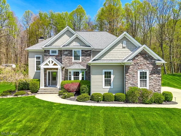 223 Wakefield Run Blvd, Hinckley, OH 44233