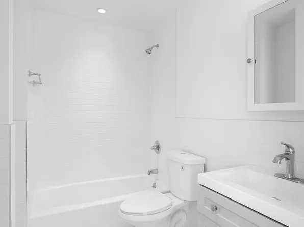 330 East 49th Street 1A image 6 of 6
