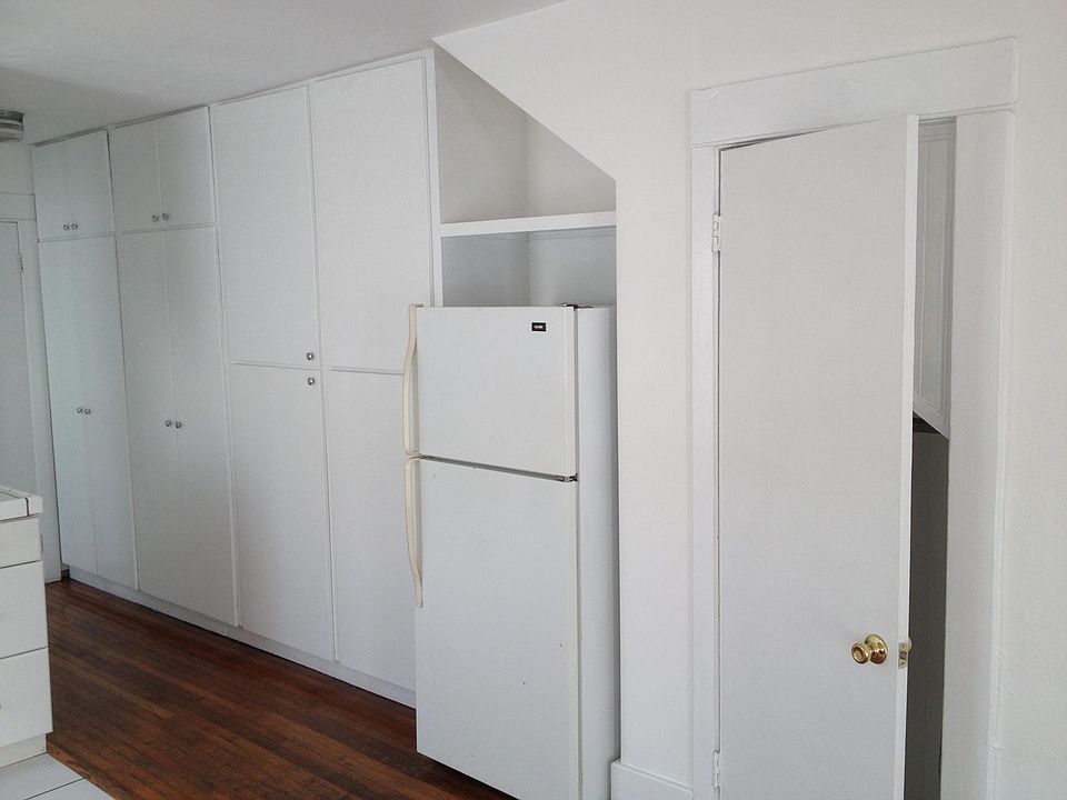 Kitchen & storage
