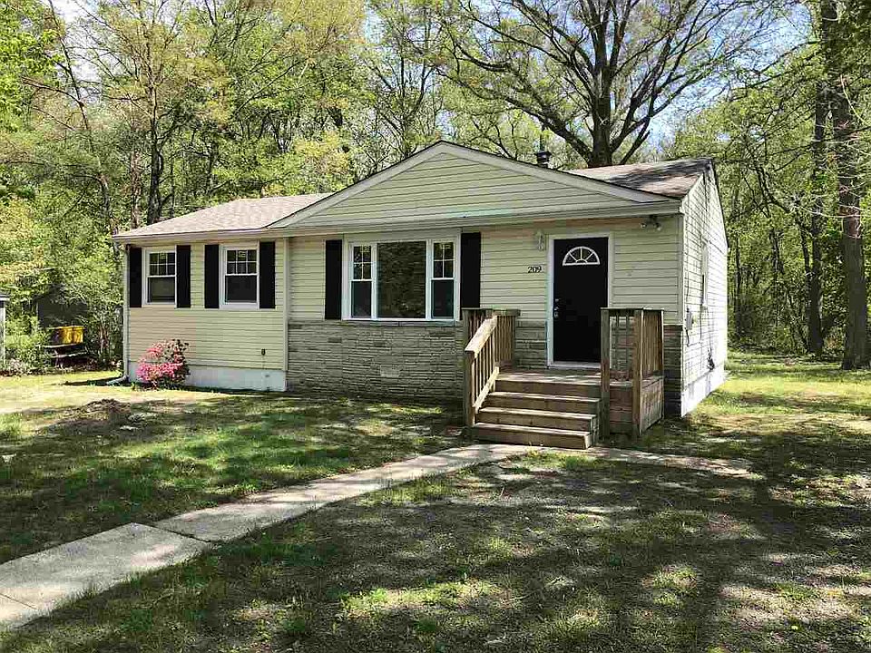1st image of 209 Adams Ave