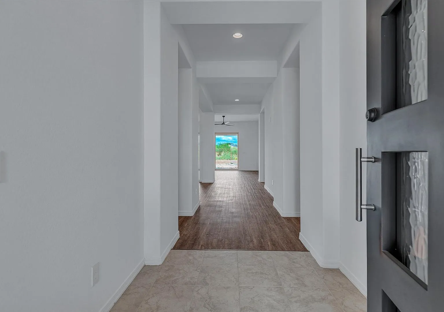 Welcome to 10818 E Tesla Ave! — Photo 4