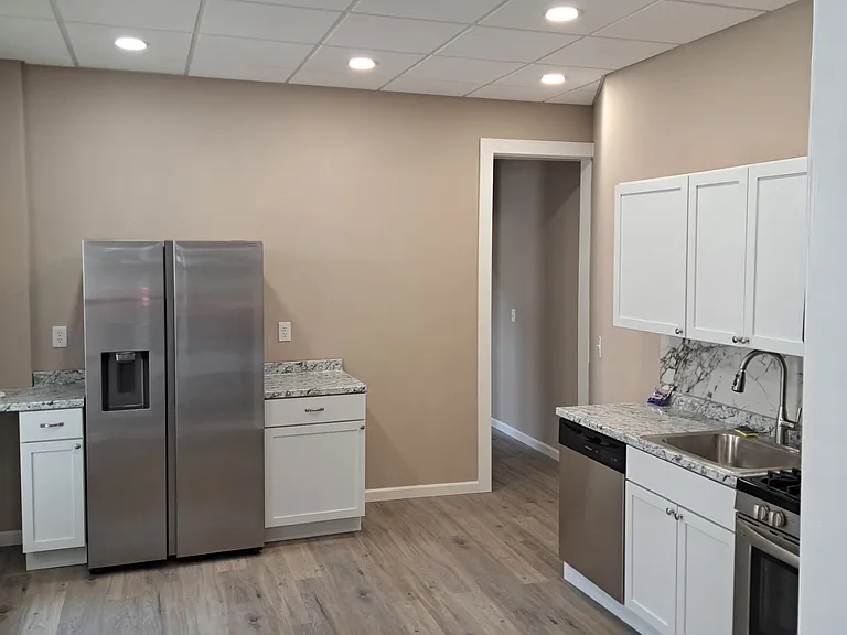 316 E Main St #1 — Photo 8