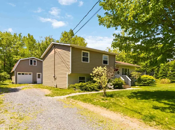 6 Timberlane Ter, Halifax, NS B3Z 1J2