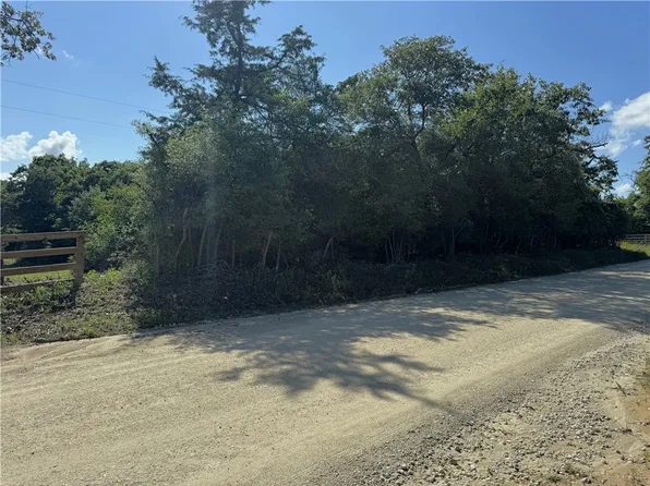 3816 Pin Oak Rd, Franklin, TX 77856