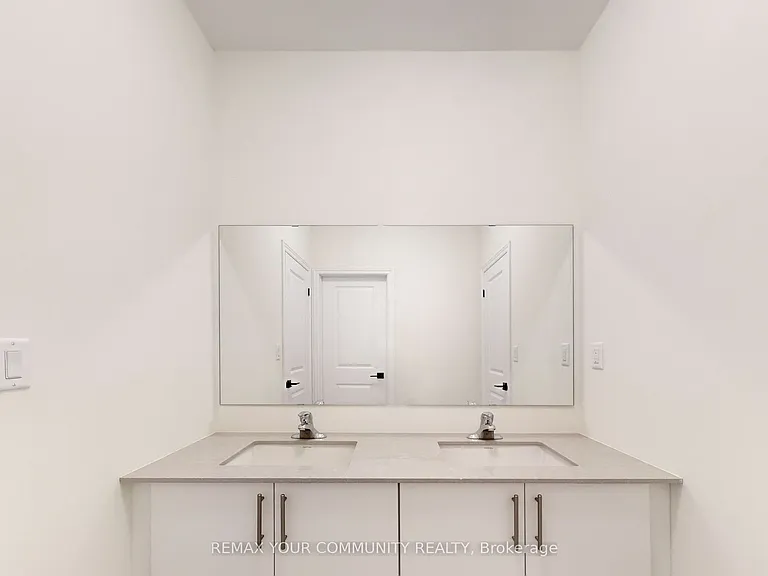 105 Halldorson Ave — Photo 36