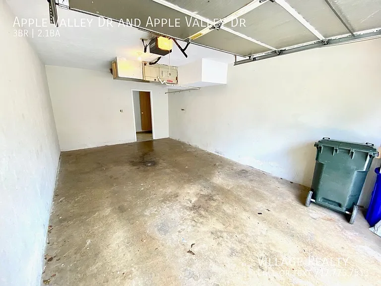 Apple Valley Dr — Photo 6