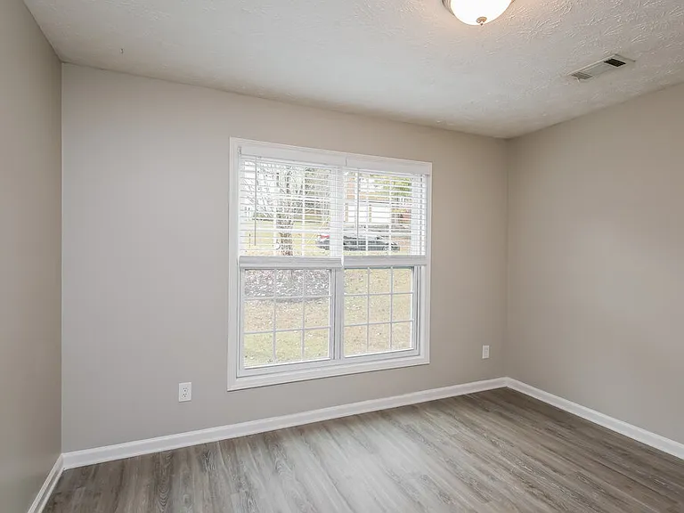 5539 Princeton Oaks Ln — Photo 13