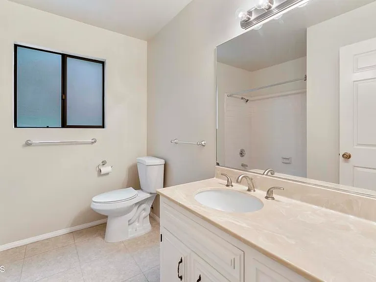 6347 N Muscatel Ave — Photo 18
