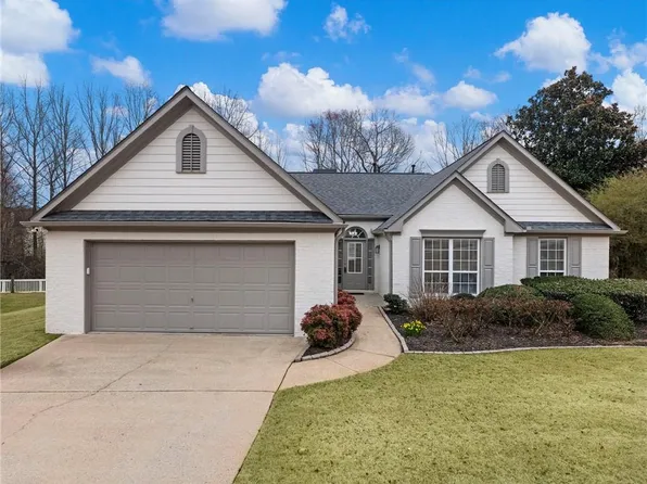 3781 Plantation Mill Dr, Buford, GA 30519
