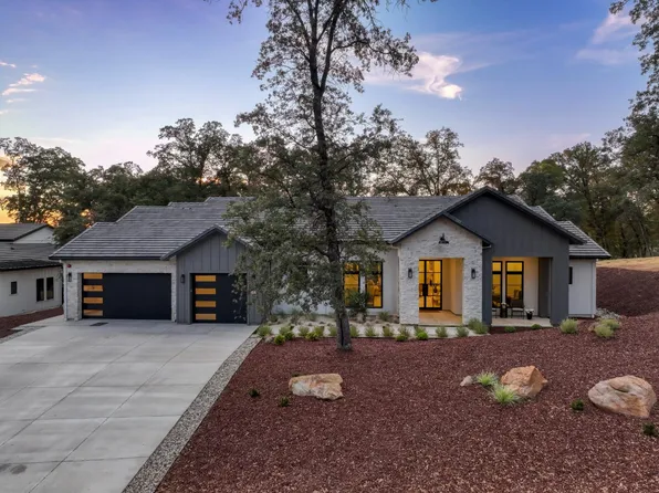 12985 Austin Forest Cir, Auburn, CA 95602