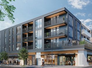 2520 Guelph St #212, Vancouver, BC V5T 3N7