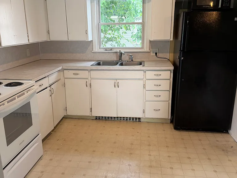 247 Washington Blvd — Photo 4