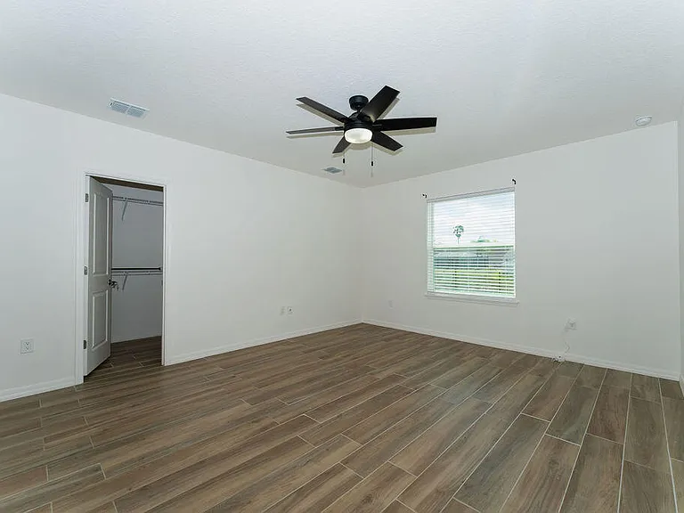 138 SW Carter Ave — Photo 40