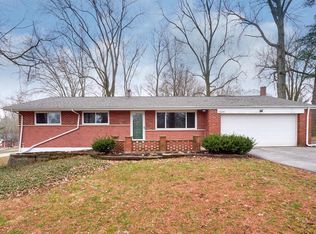 13230 Old Jamestown Rd, Florissant, MO 63033