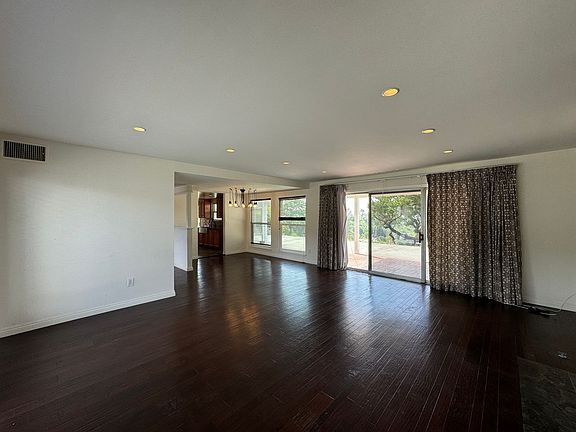 5th image of 13678 Sycamore Dr
