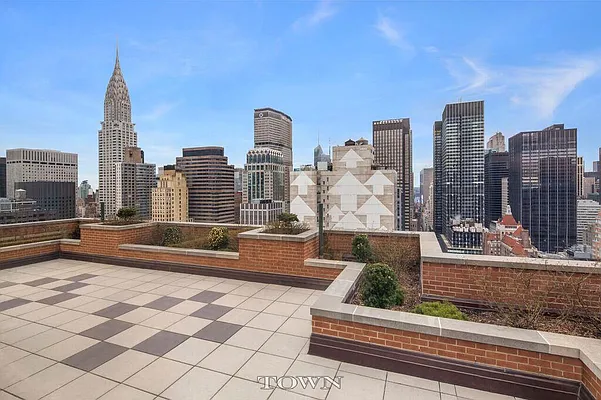 Sold by Town Residential | media 10
