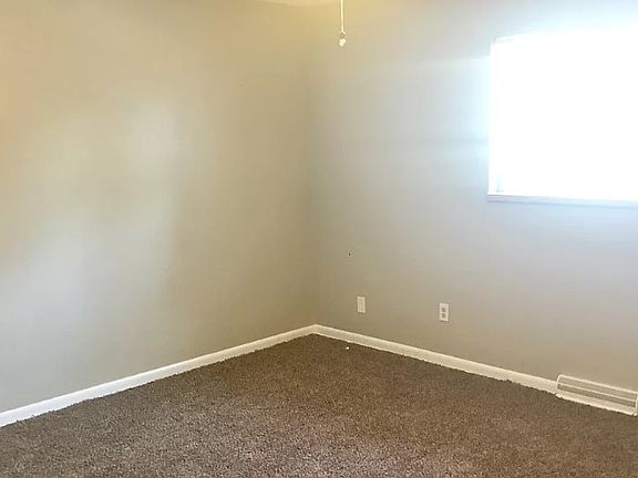5th image of 6327 Ash Ave
