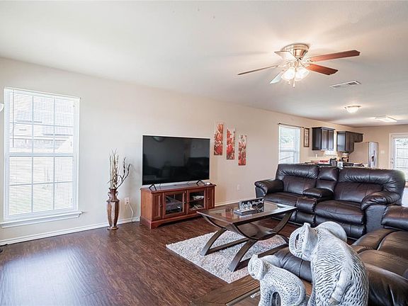 5th image of 7808 Oak Garden Trl