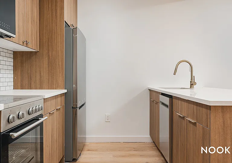 68 Gold St #5F — Photo 4