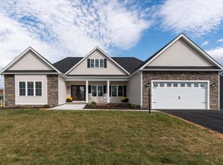 412 Peterson Ln, Waynesboro, VA 22980