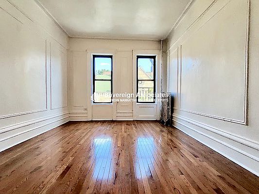 3rd image of 201 W 105th St APT 43