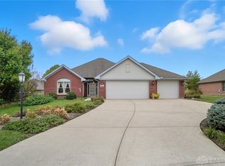 9751 Scotch Pine Dr, Springboro, OH