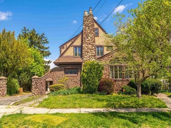 316 Kaplan Ave, Hackensack, NJ 07601