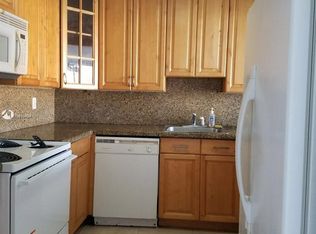 6960 Miami Gardens Dr APT 2-426, Hialeah, FL 33015