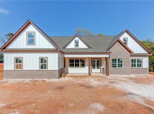 30 River Overlook Way, Jefferson, GA 30549