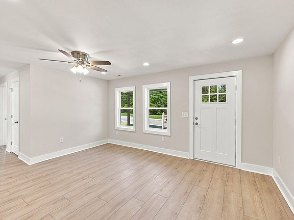 5th image of 522 Buffalo Rd