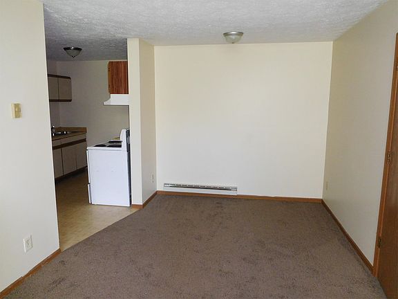2nd image of 650 King St APT 2