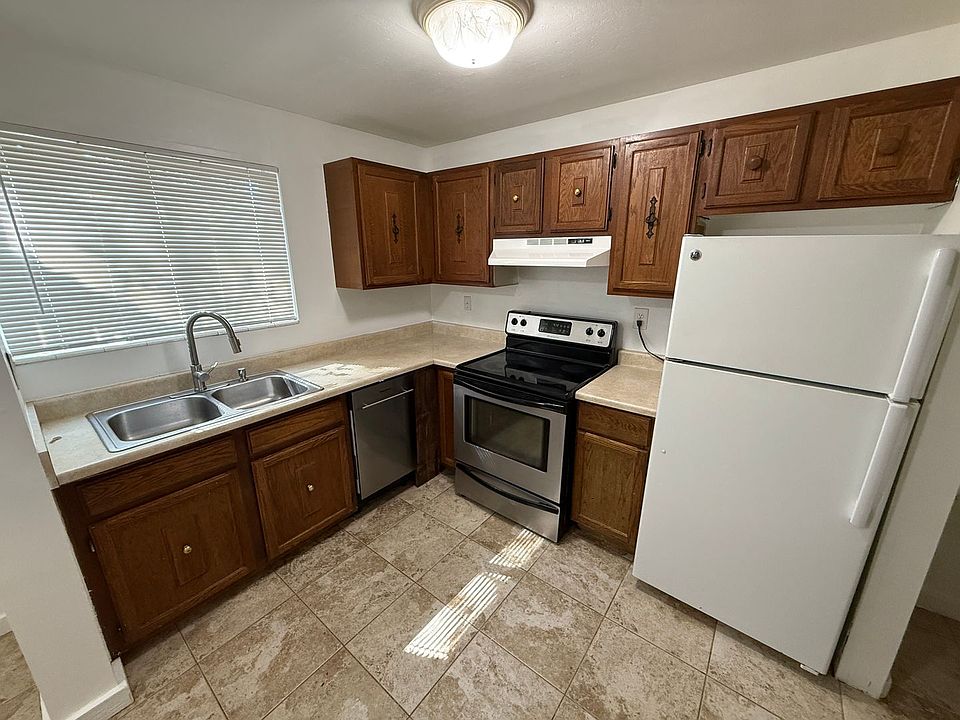1st image of 3372-3378 S 200 E #3372